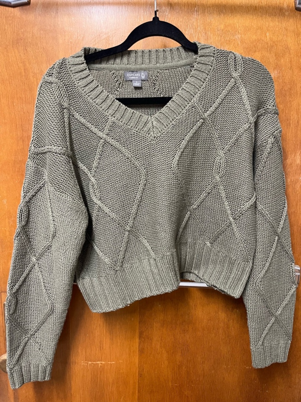 Slightly Cropped Green Francescas Sweater - Picture 1 of 4